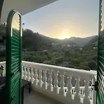 Frank فندق مبيت وإفطار *