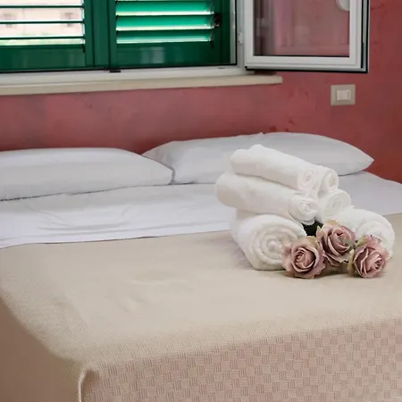Frank Bed & Breakfast