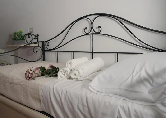 Frank Bed & Breakfast *